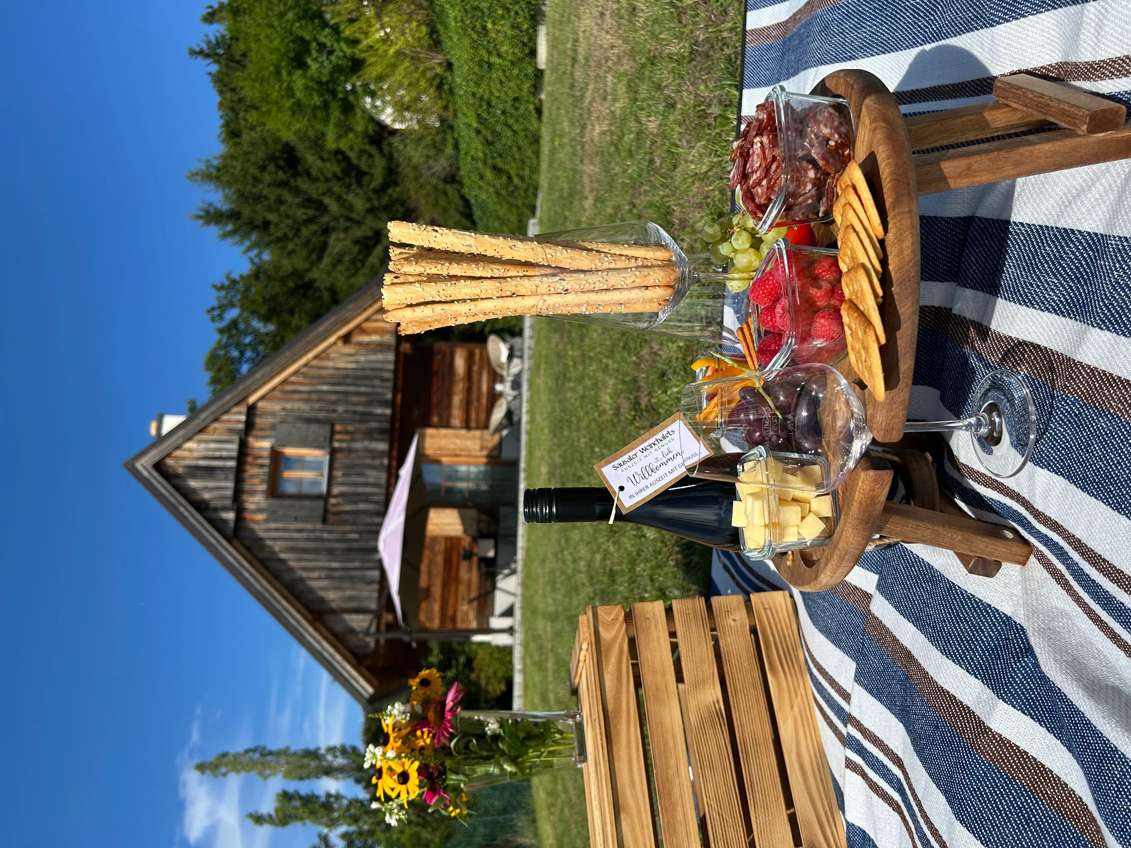 Picknick im Weingarten - Genussurlaub Südsteiermark in den Sausaler-Weinchalets 2