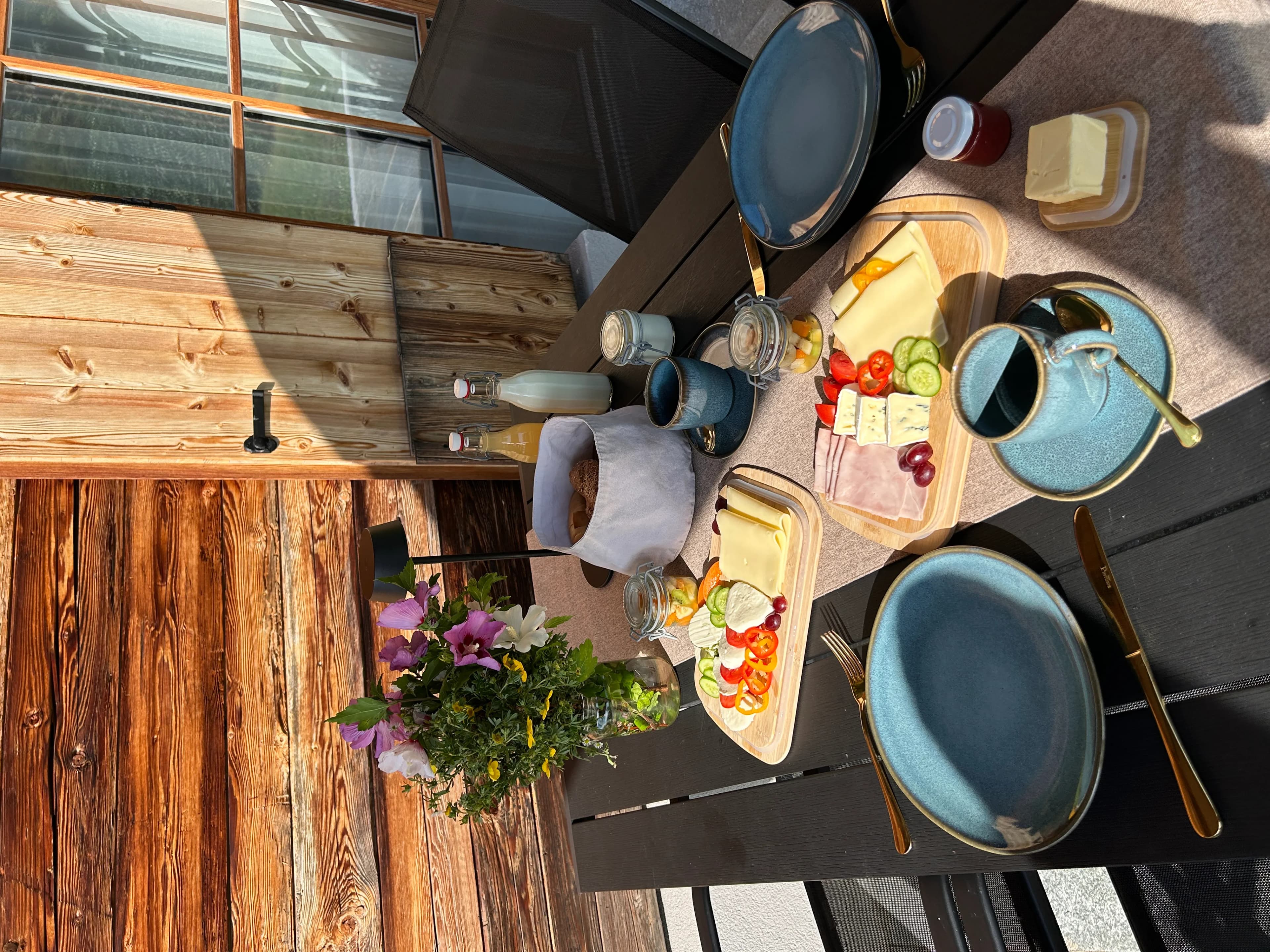 Flavia Solva erleben – Exklusivurlaub im Weinchalet 2